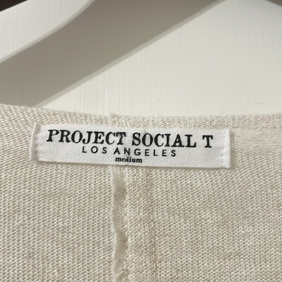 Project Social T Cream V-Neck Long Sleeve Top - Picture 3 of 4